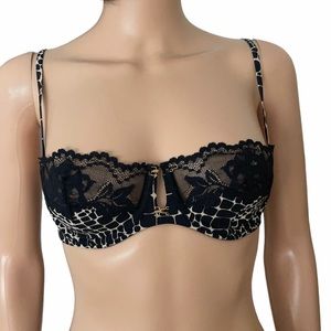 NWOT Victoria Secret push up w/o padding